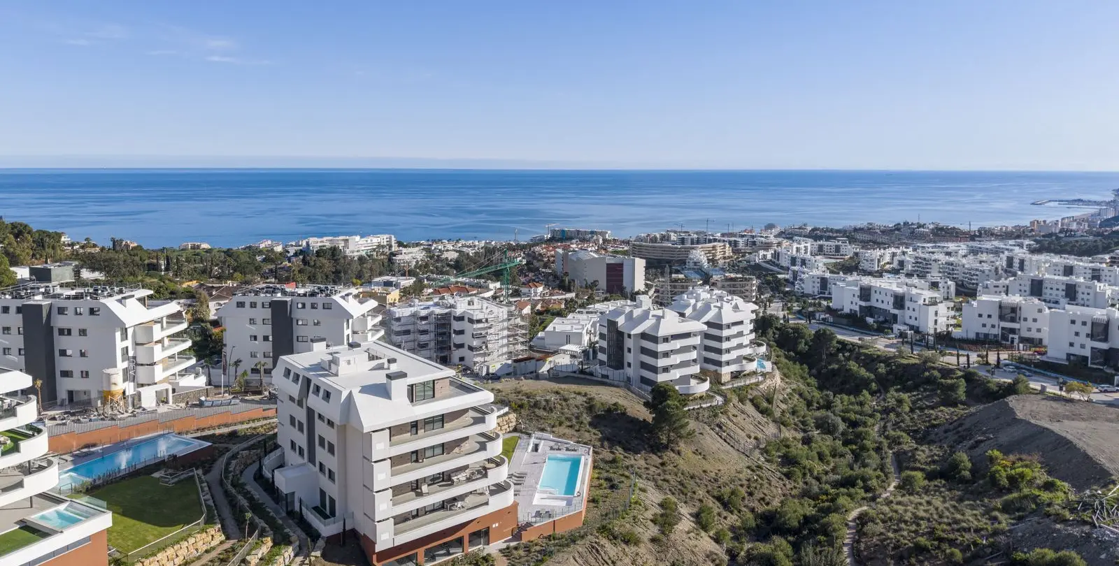 Sale of middle floor apartment in Higueron 24