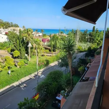 Sale of penthouse duplex in Estepona