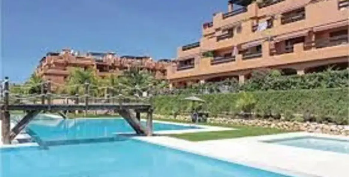 Sale of penthouse duplex in Estepona 8