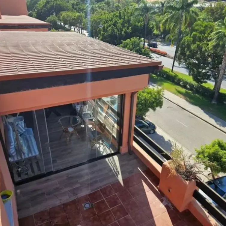 Sale of penthouse duplex in Estepona