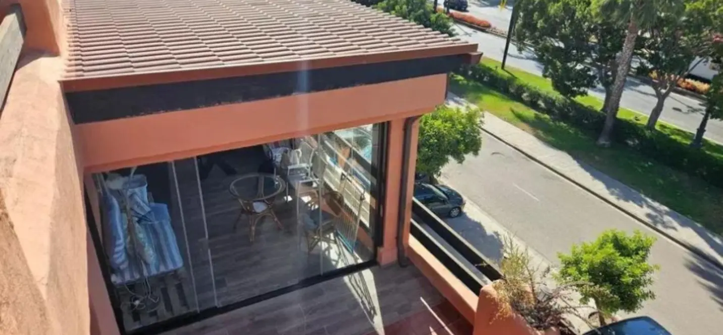 Sale of penthouse duplex in Estepona 4