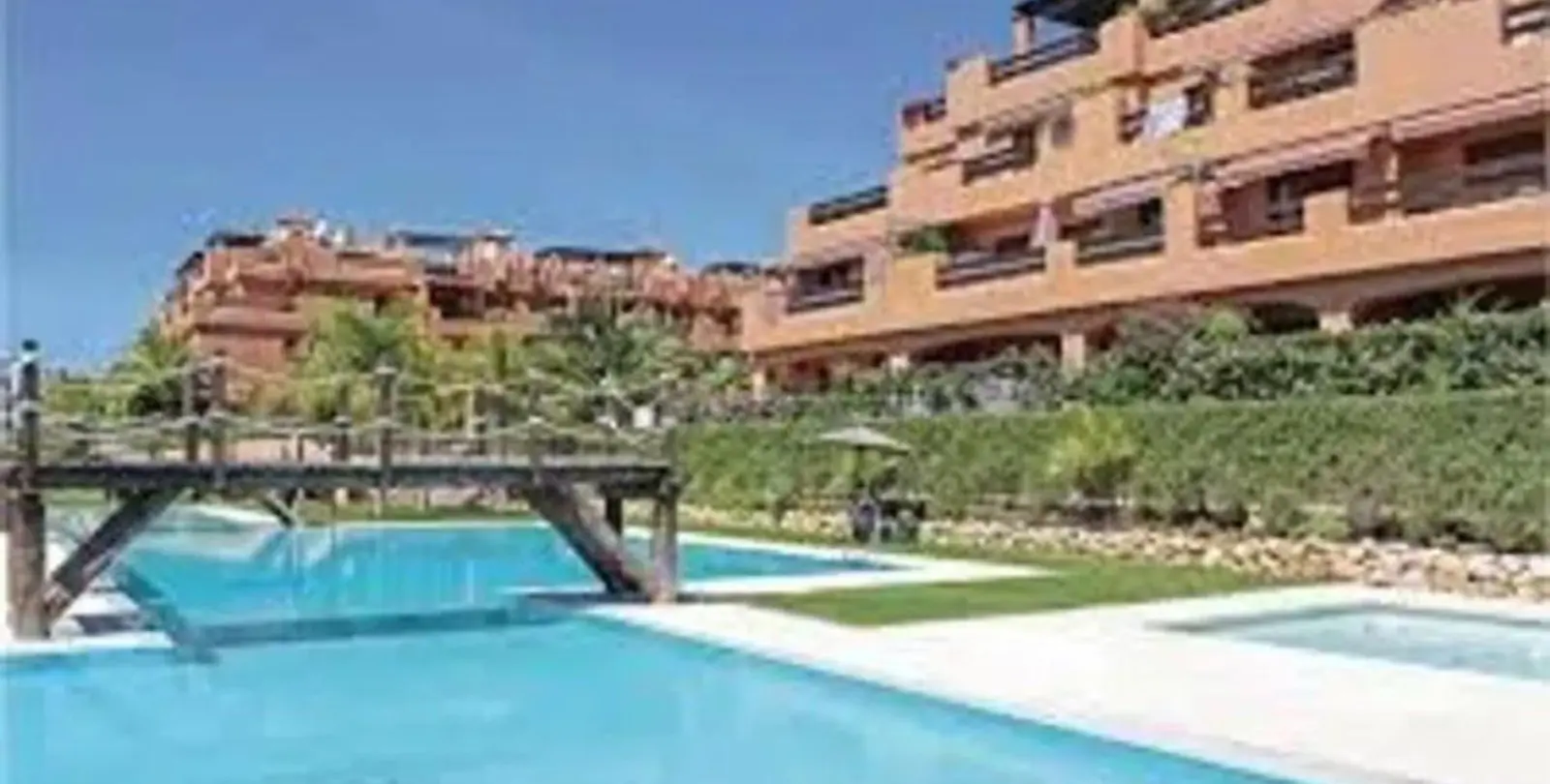 Venta de ático dúplex en Estepona 8