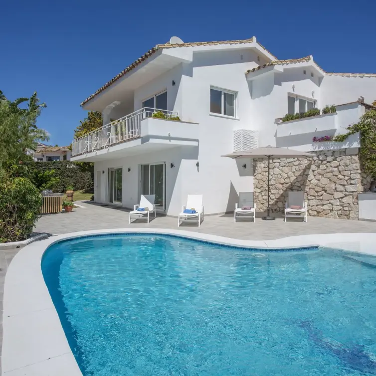 Venta de villa independiente en Riviera del Sol