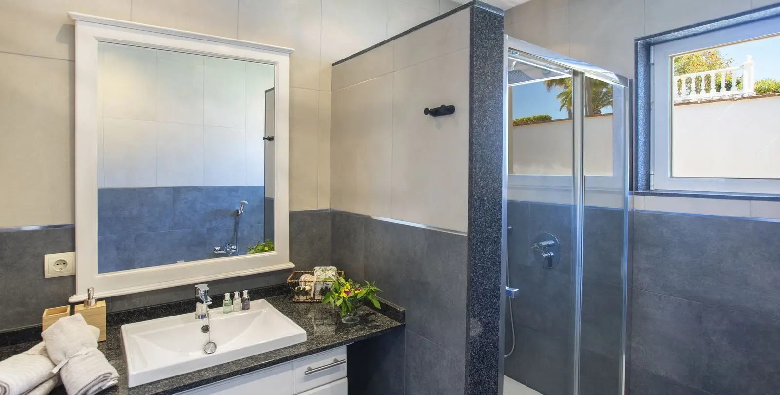 Venta de villa independiente en Riviera del Sol 11