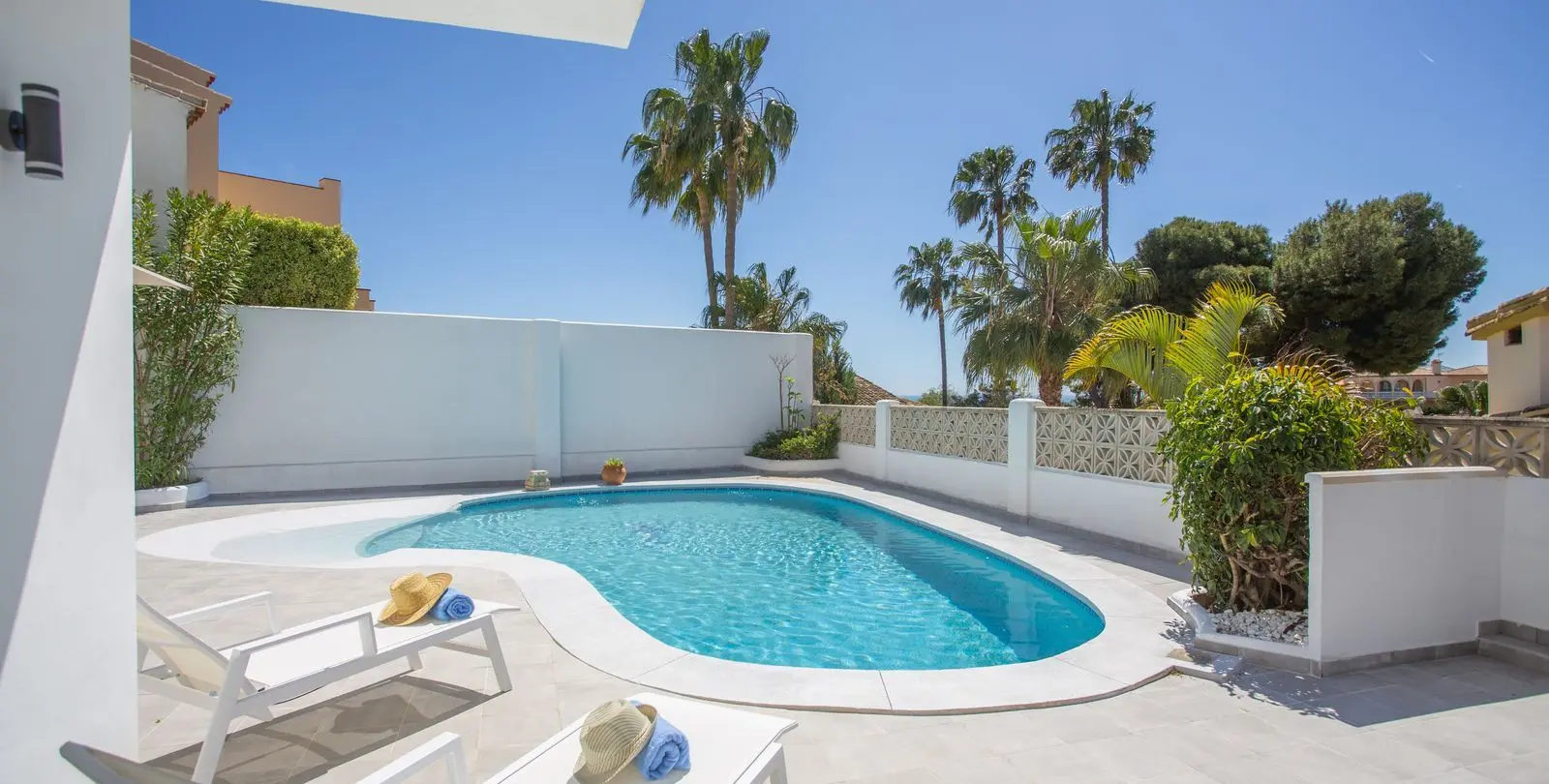 Venta de villa independiente en Riviera del Sol 16