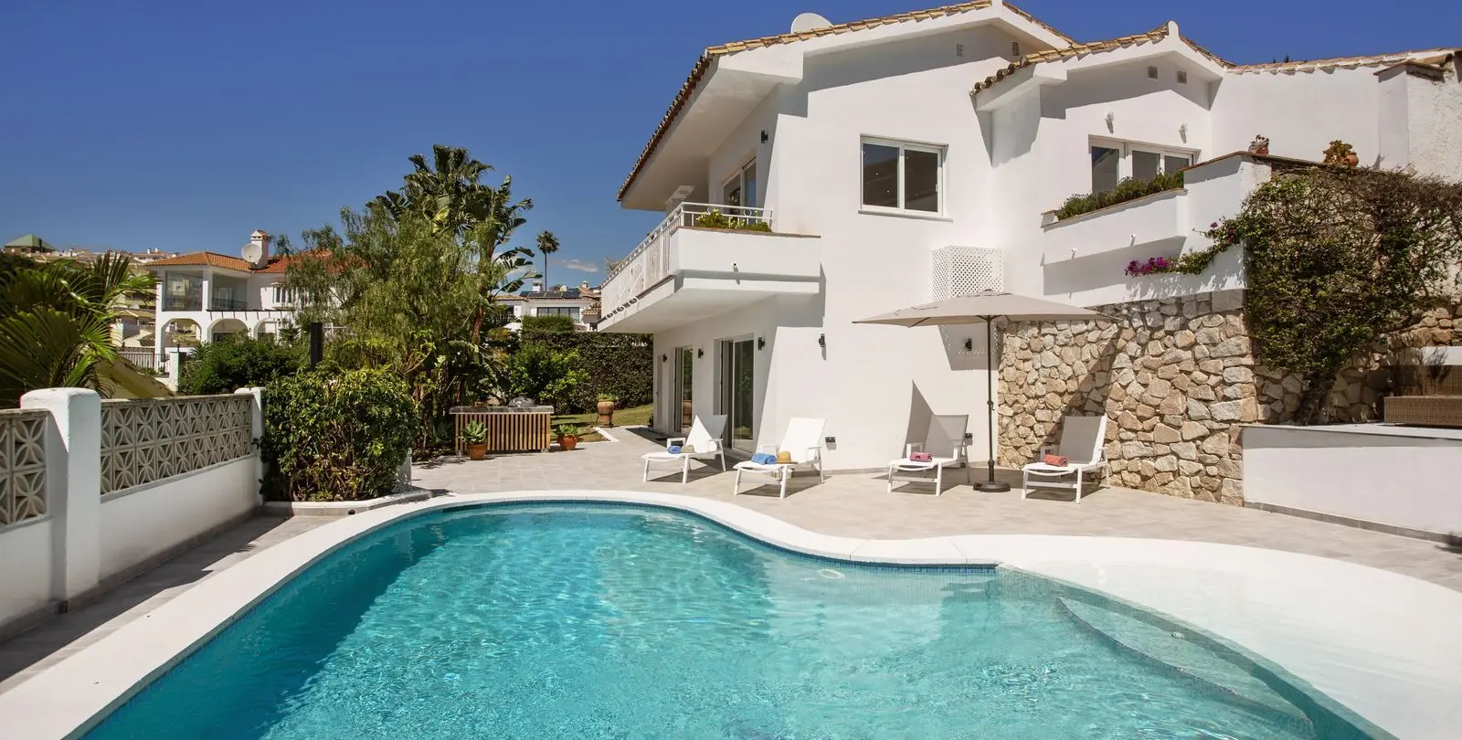 Venta de villa independiente en Riviera del Sol 24