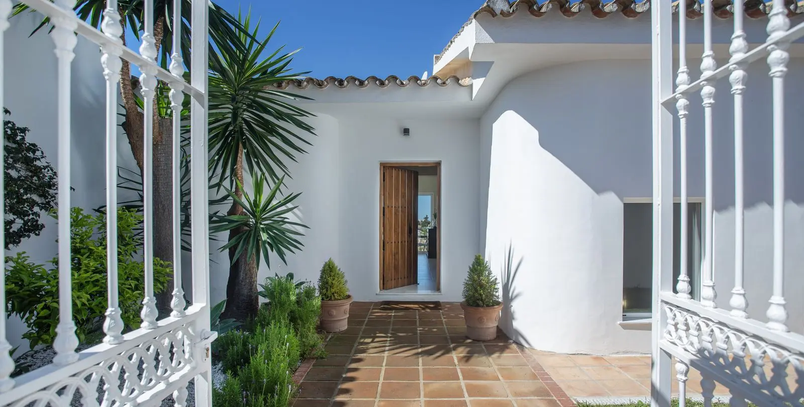 Venta de villa independiente en Riviera del Sol 26