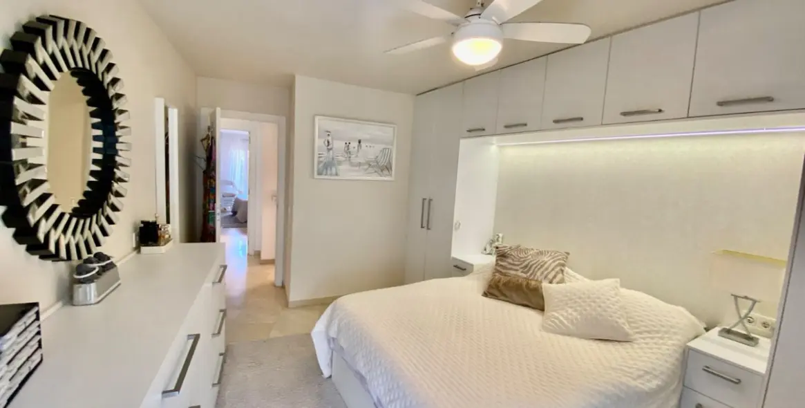Sale of penthouse duplex in Marbella 28