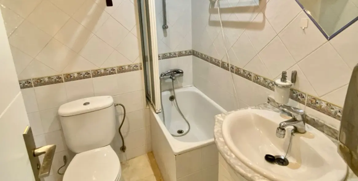 Sale of penthouse duplex in Marbella 40