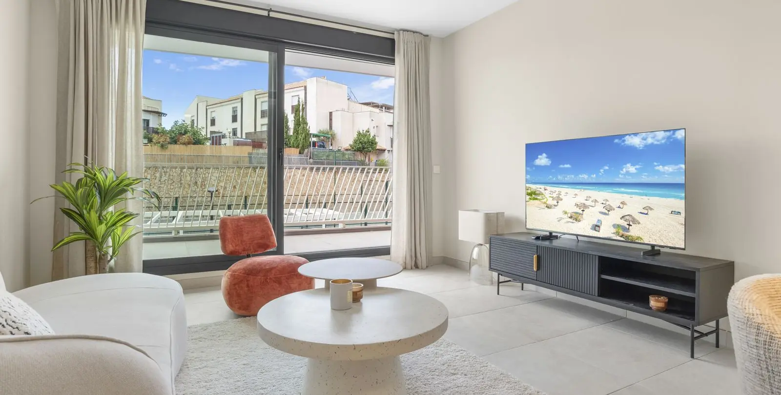 Sale of middle floor apartment in Mijas 1