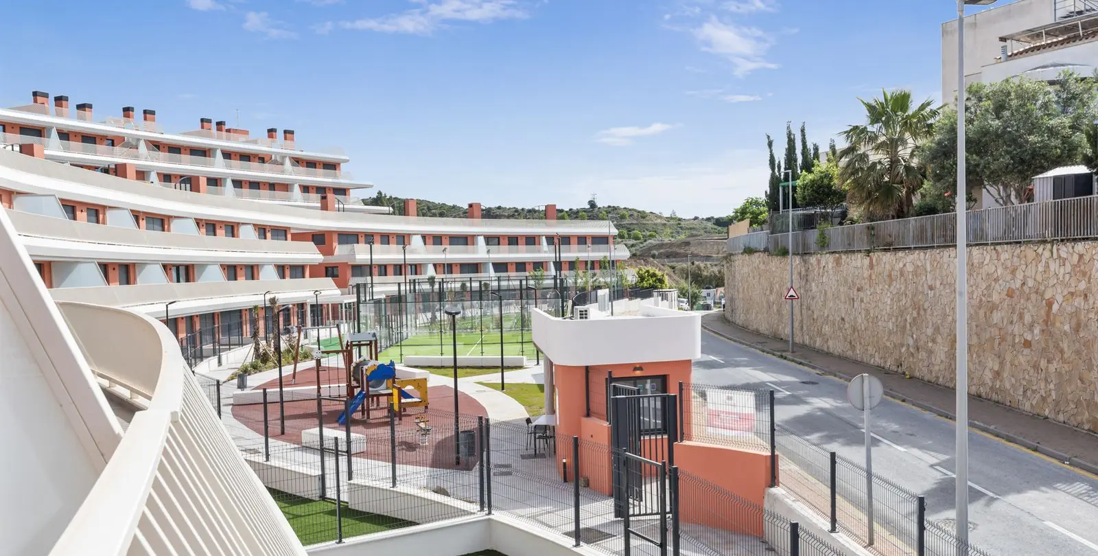 Sale of middle floor apartment in Mijas 35