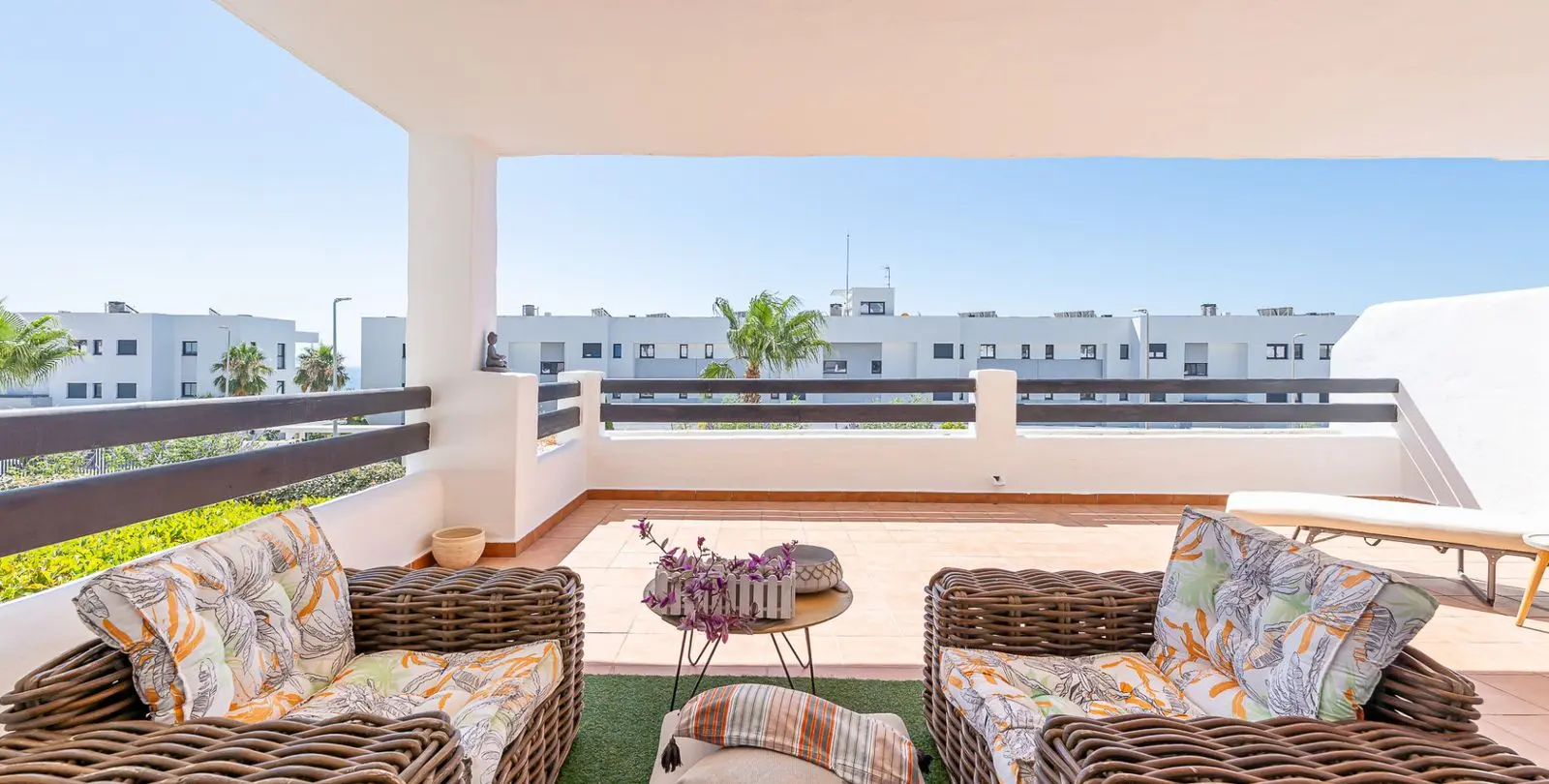 Venta de apartamento en planta baja en Casares 2