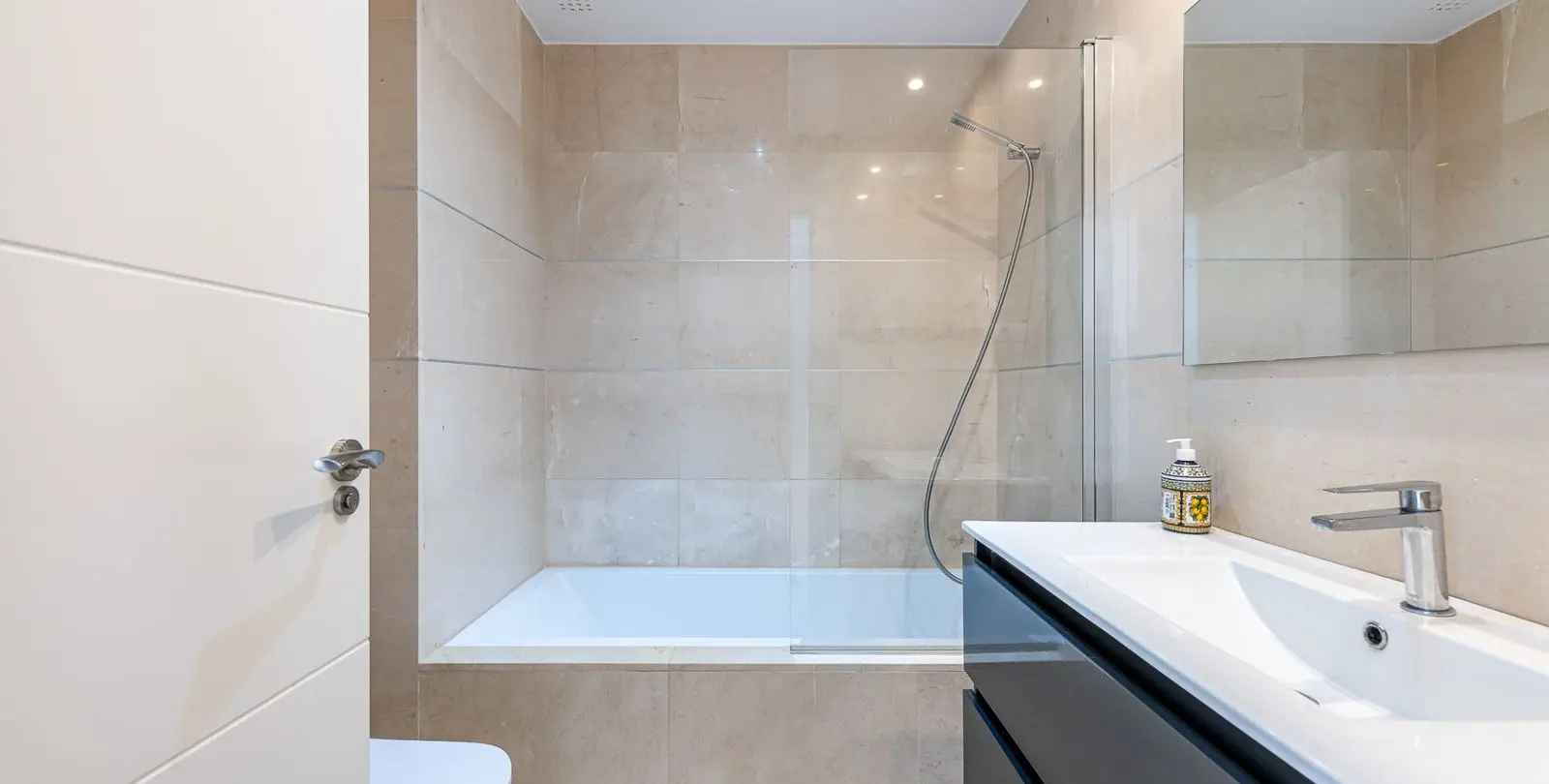 Venta de apartamento en planta baja en Casares 19