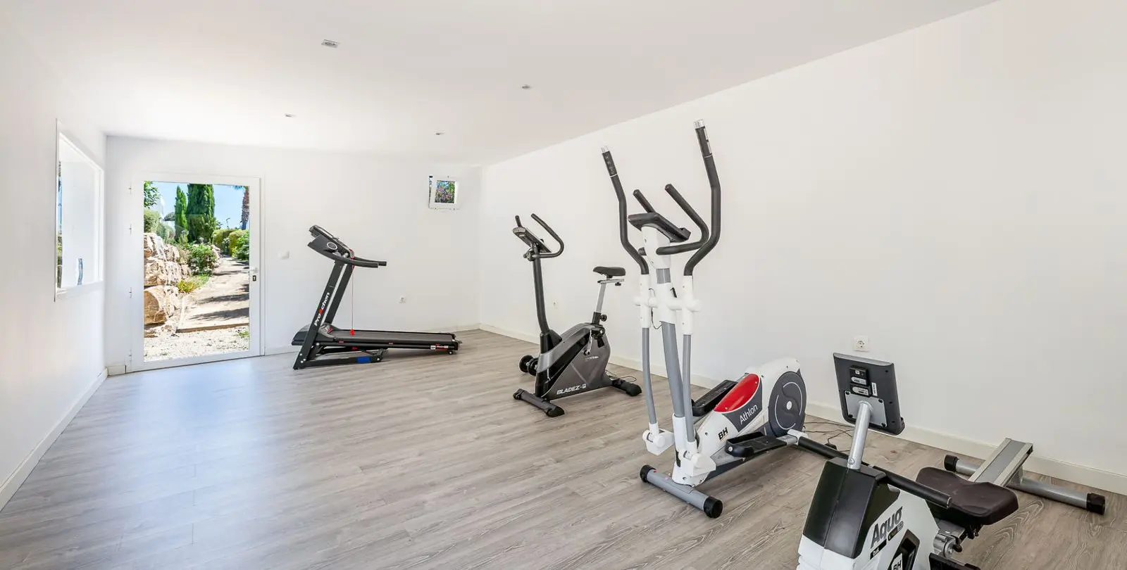 Venta de apartamento en planta baja en Casares 33