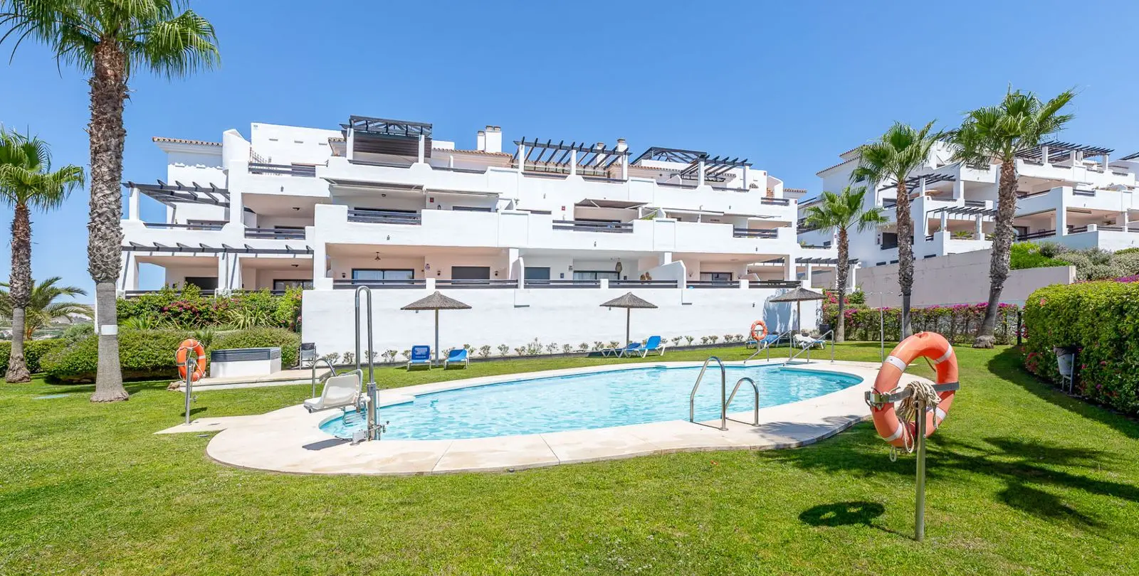 Venta de apartamento en planta baja en Casares 35