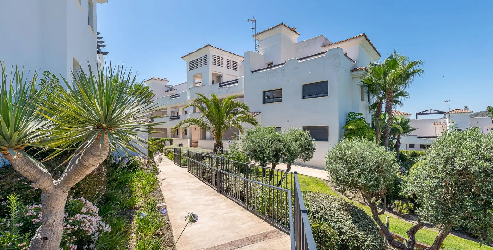 Venta de apartamento en planta baja en Casares 36