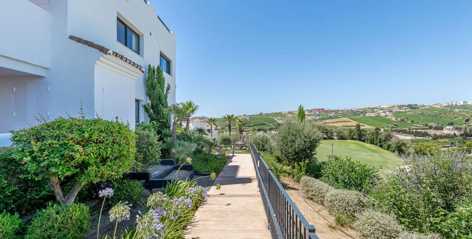 Venta de apartamento en planta baja en Casares 37