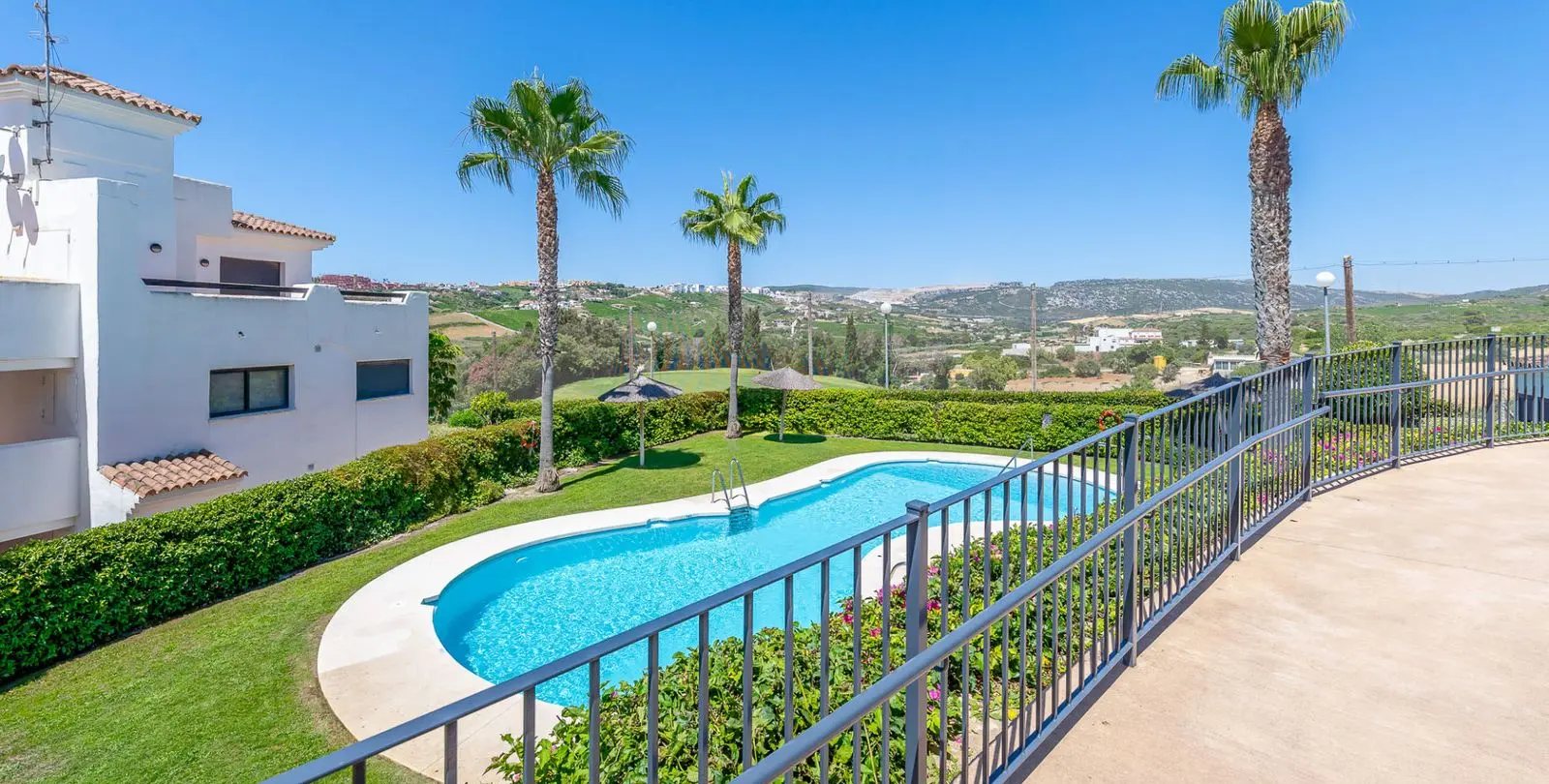 Venta de apartamento en planta baja en Casares 38