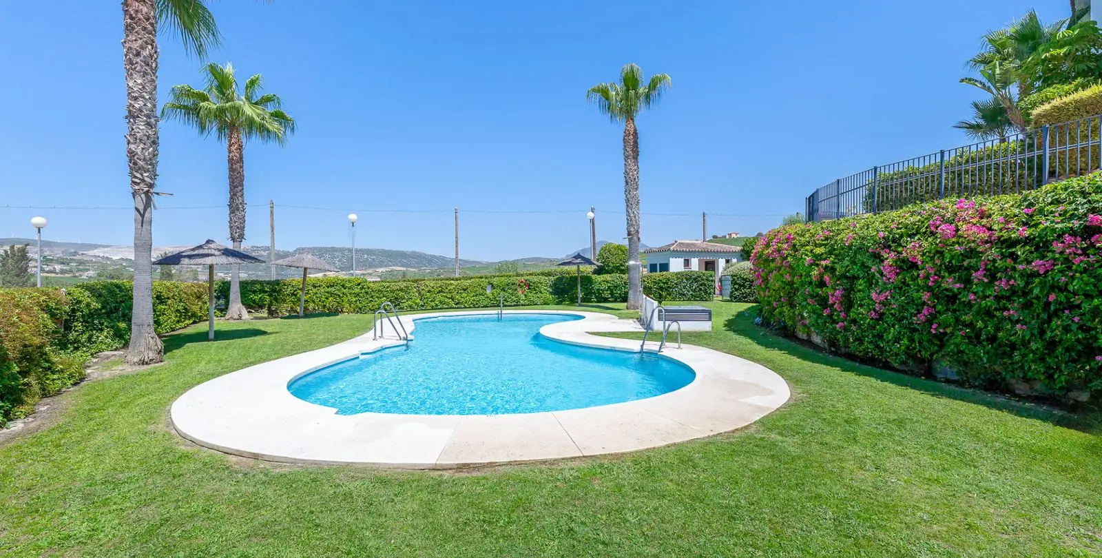 Venta de apartamento en planta baja en Casares 39
