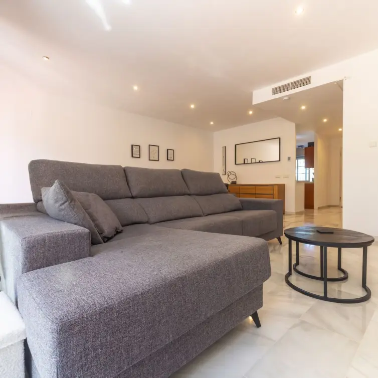 Sale of townhouse in Lauro Golf