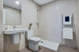 Image 6 thumb