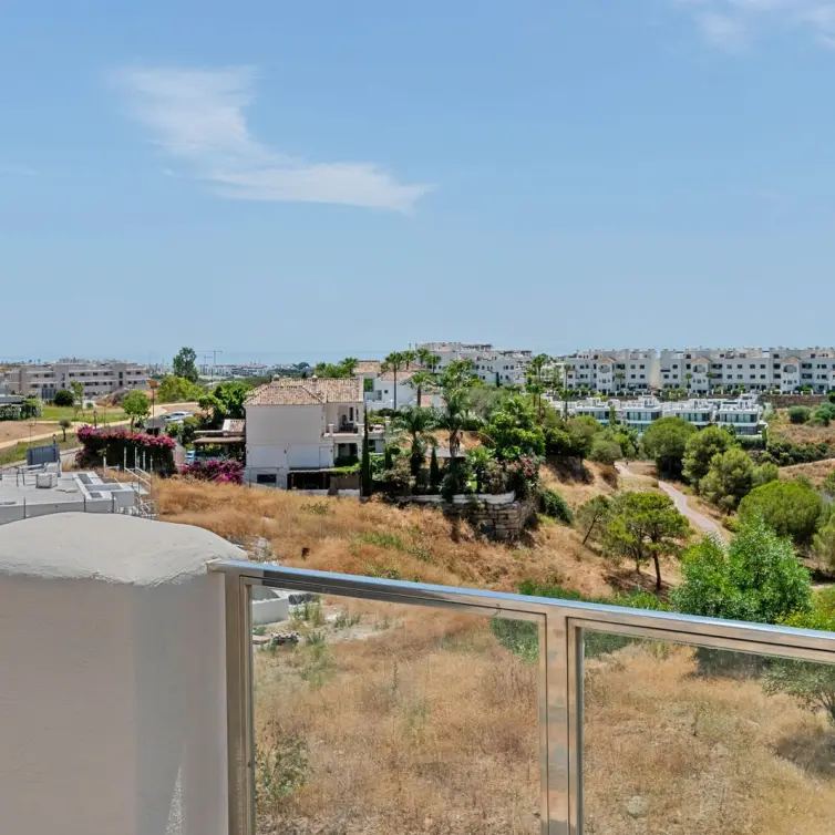 Sale of penthouse in New Golden Mile