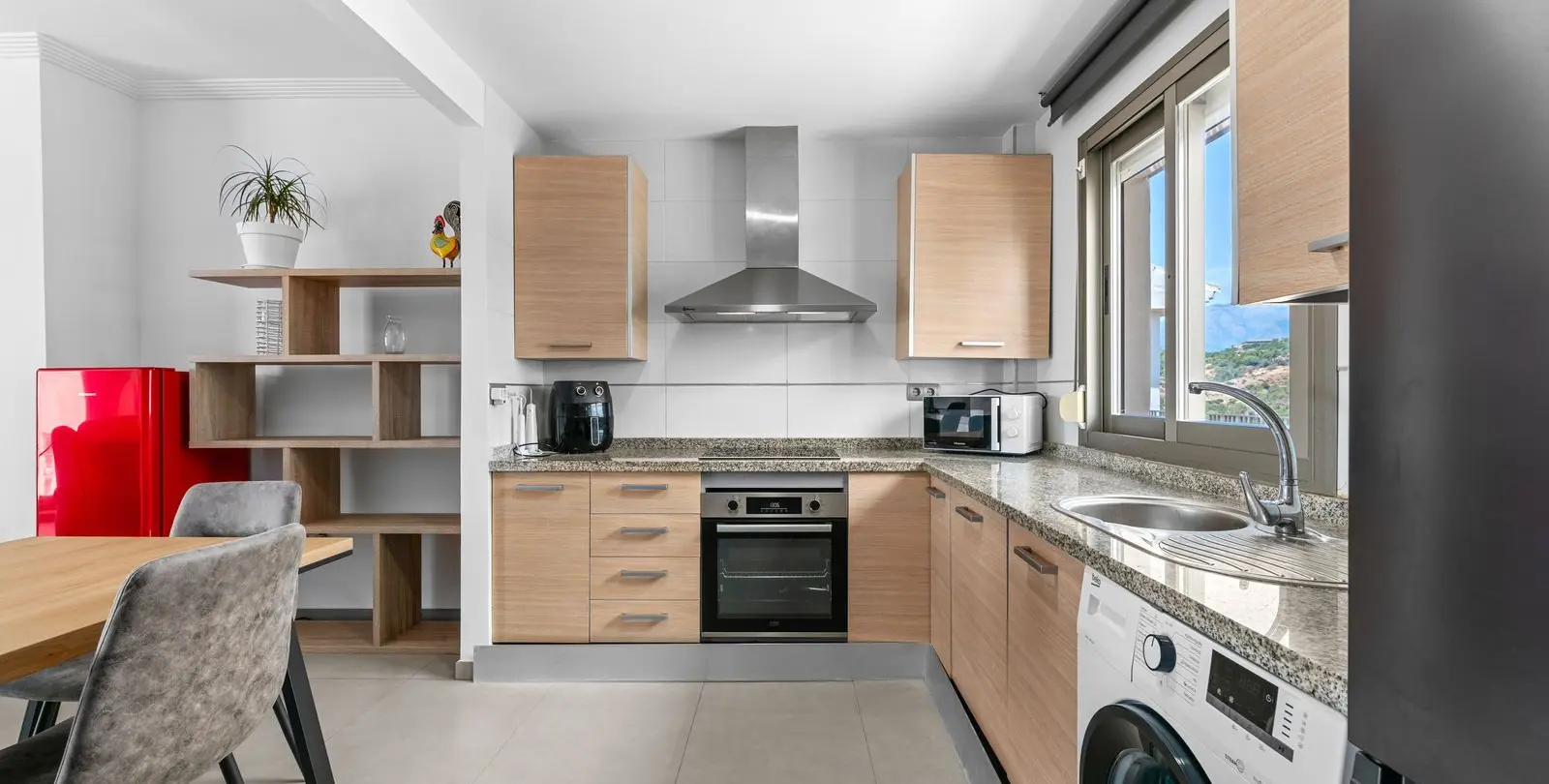 Sale of penthouse in New Golden Mile 10