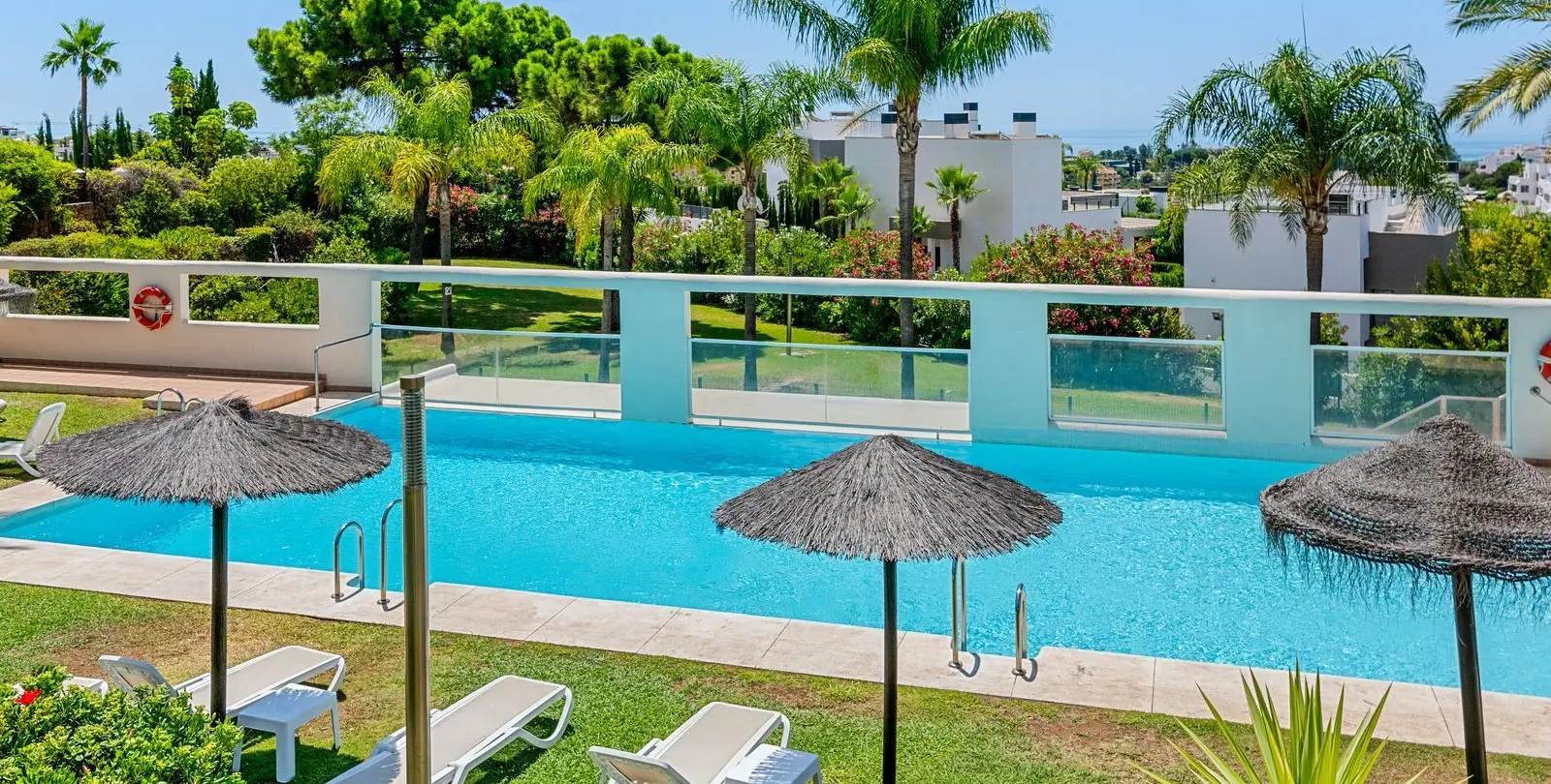 Sale of penthouse in New Golden Mile 21