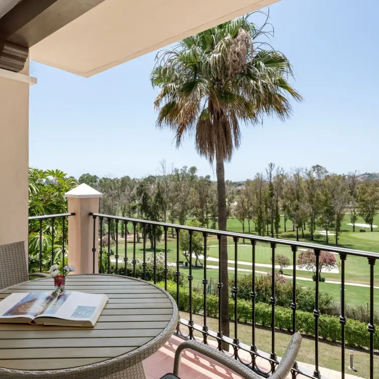 Sale of middle floor apartment in Atalaya