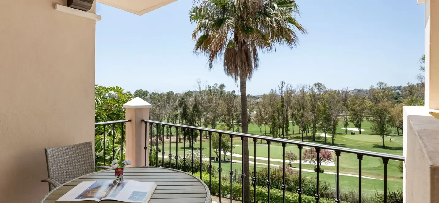 Sale of middle floor apartment in Atalaya 0