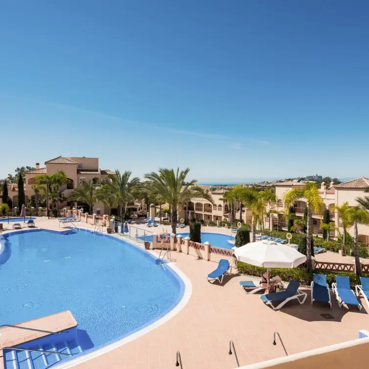 Sale of middle floor apartment in Atalaya