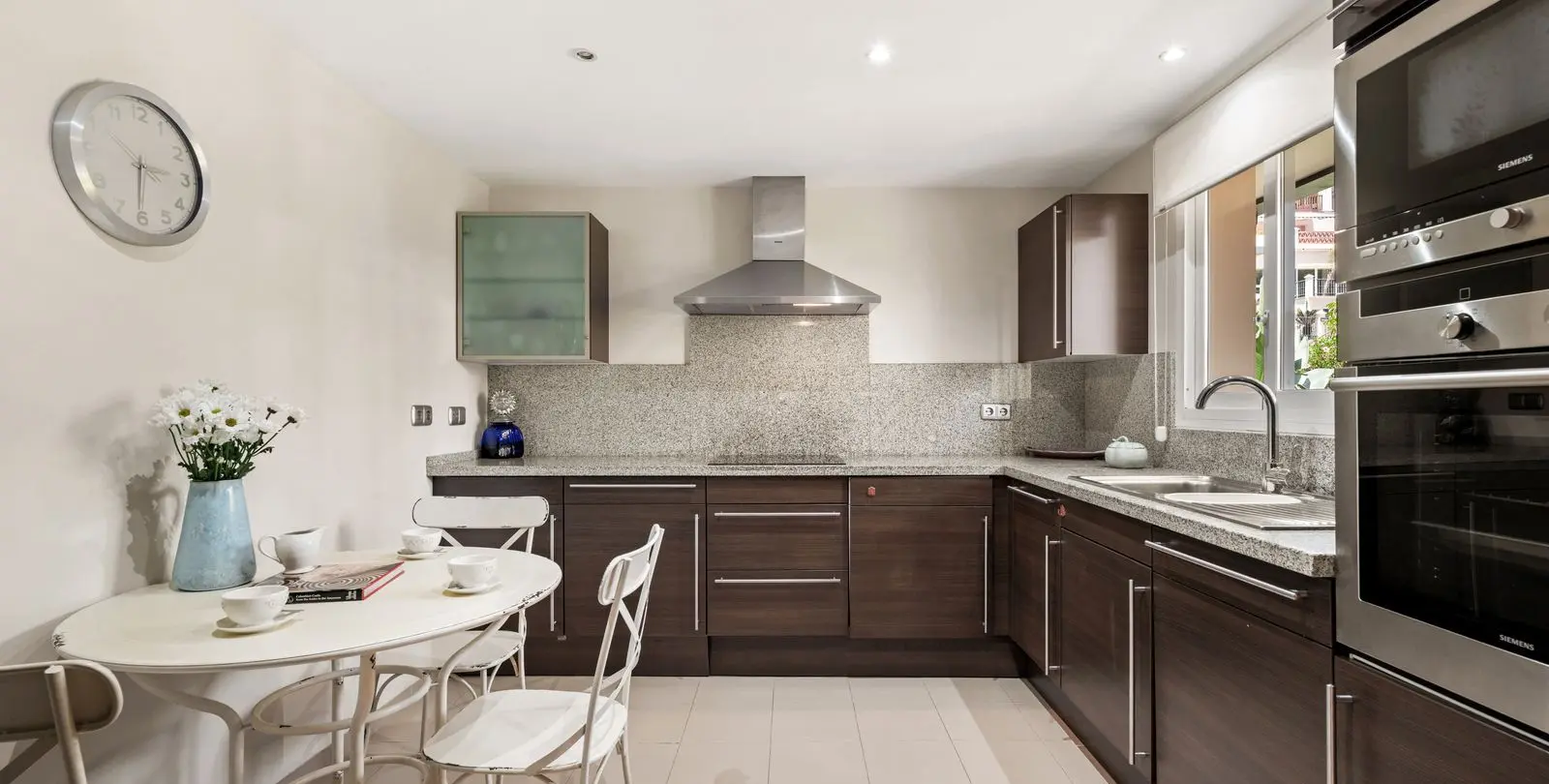 Продажа апартаментов на среднем этаже в Atalaya 15