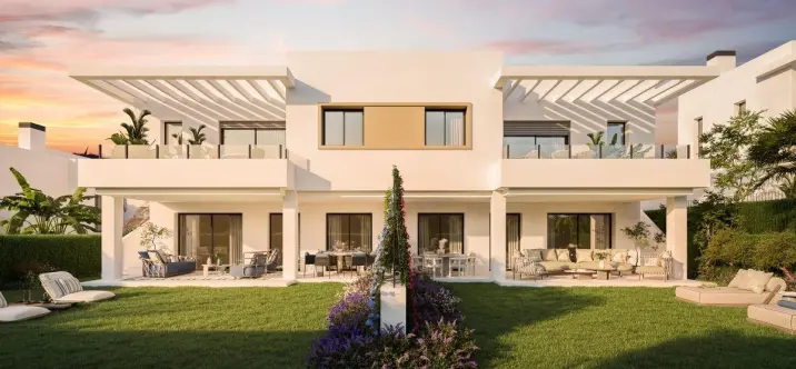 Sale of semi-detached house in Estepona 0