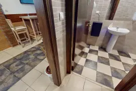 Image 4 thumb