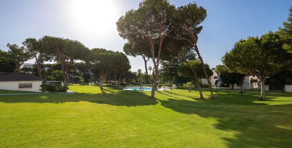 Продажа апартаментов на среднем этаже в Puerto Banús 7