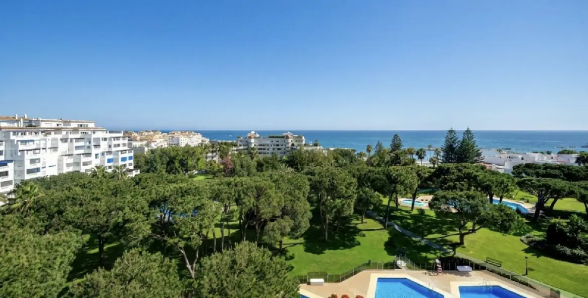 Продажа апартаментов на среднем этаже в Puerto Banús 9