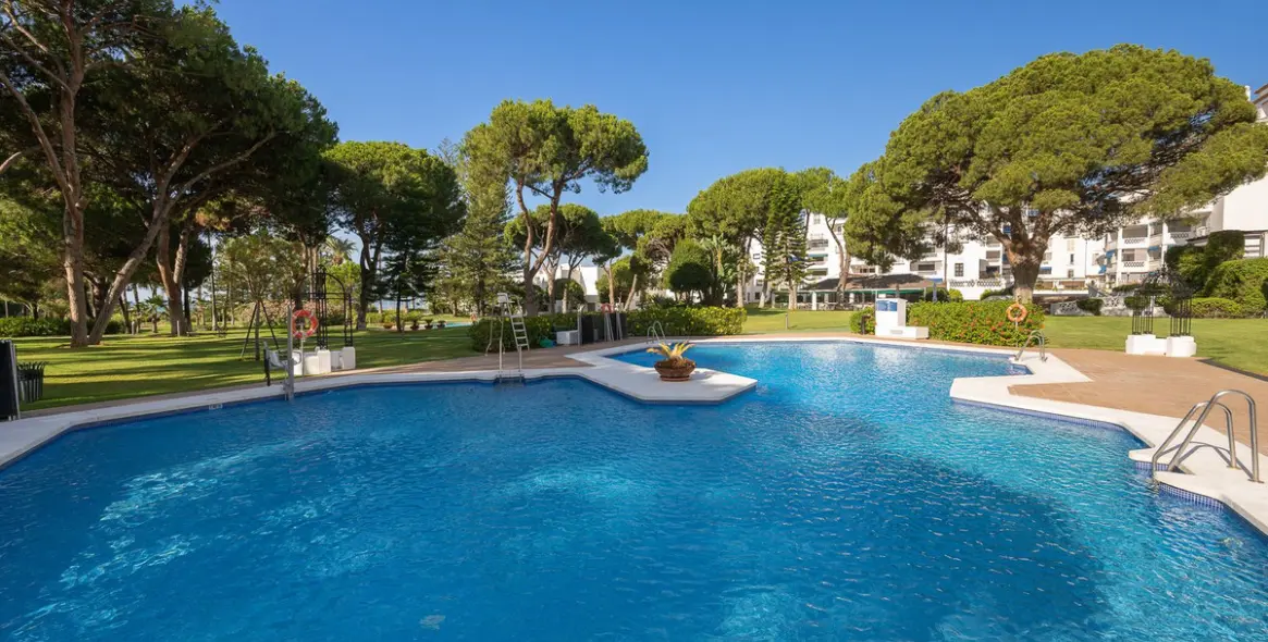 Продажа апартаментов на среднем этаже в Puerto Banús 41