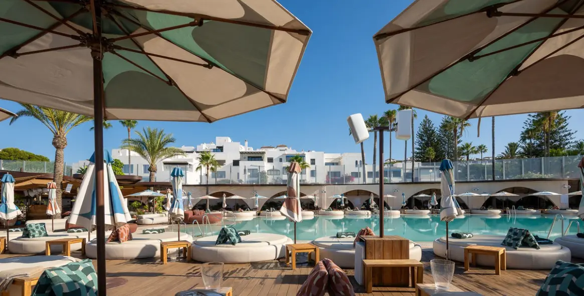Продажа апартаментов на среднем этаже в Puerto Banús 50