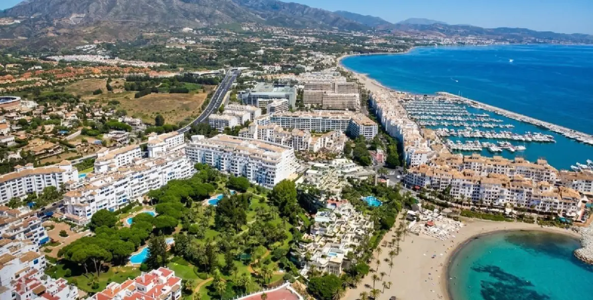 Продажа апартаментов на среднем этаже в Puerto Banús 57