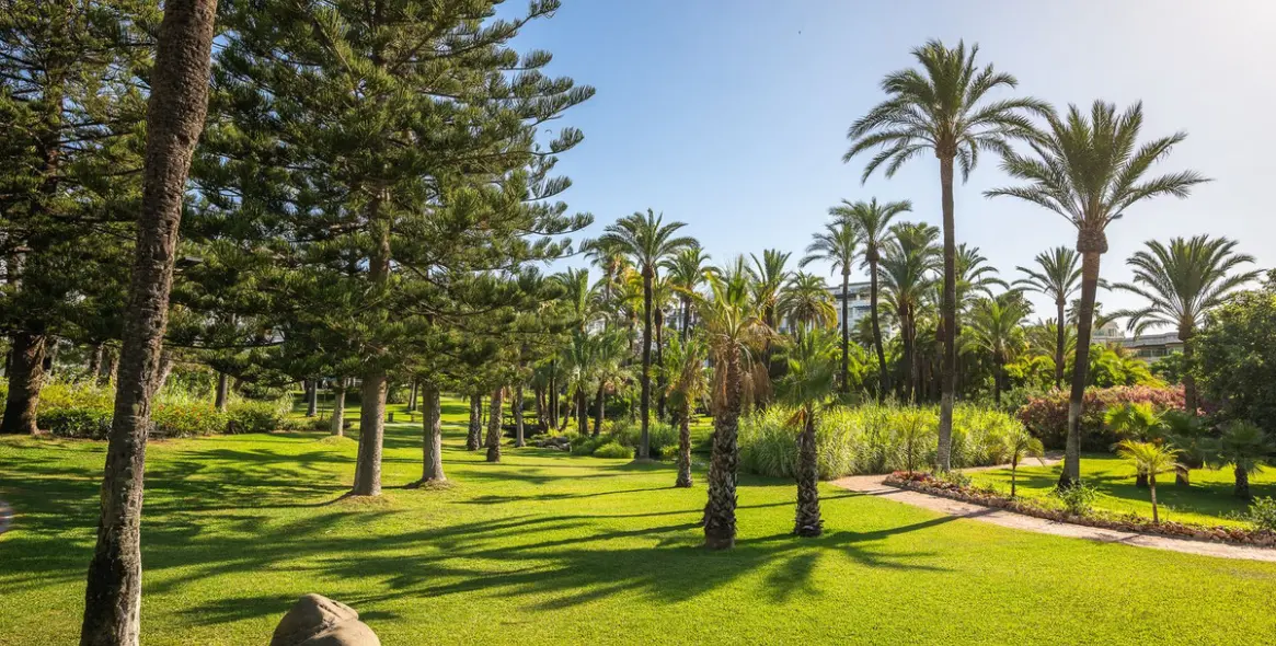 Продажа апартаментов на среднем этаже в Puerto Banús 77