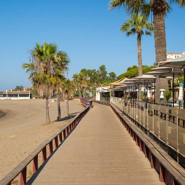 Продажа апартаментов на среднем этаже в Puerto Banús