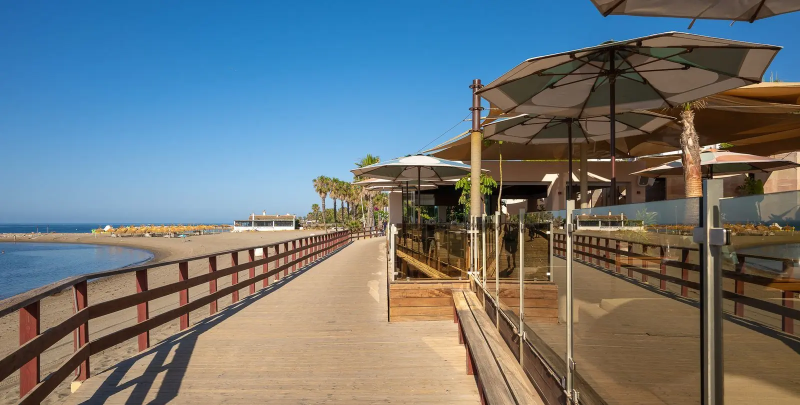 Sale of middle floor apartment in Puerto Banús 46