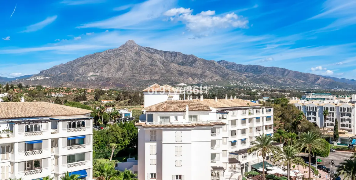 Продажа апартаментов на среднем этаже в Puerto Banús 1