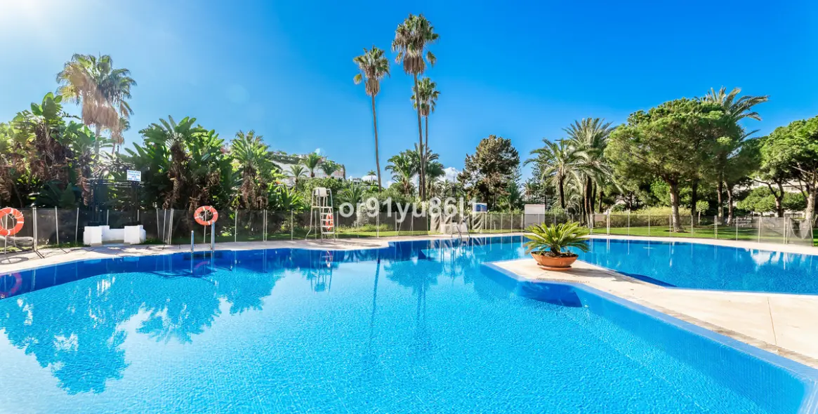 Продажа апартаментов на среднем этаже в Puerto Banús 2