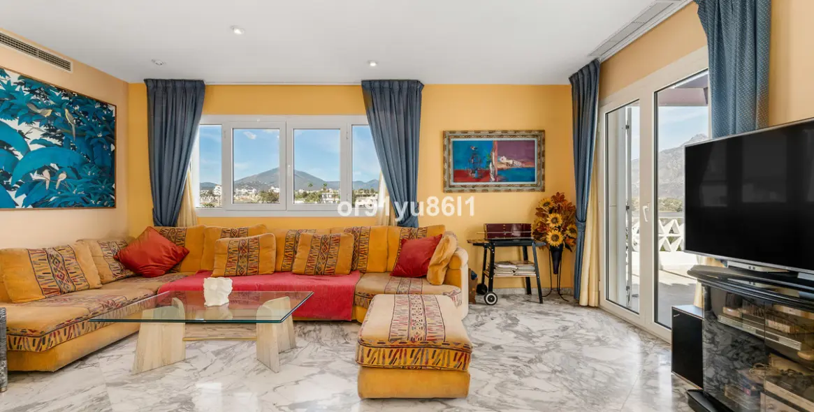 Продажа апартаментов на среднем этаже в Puerto Banús 7