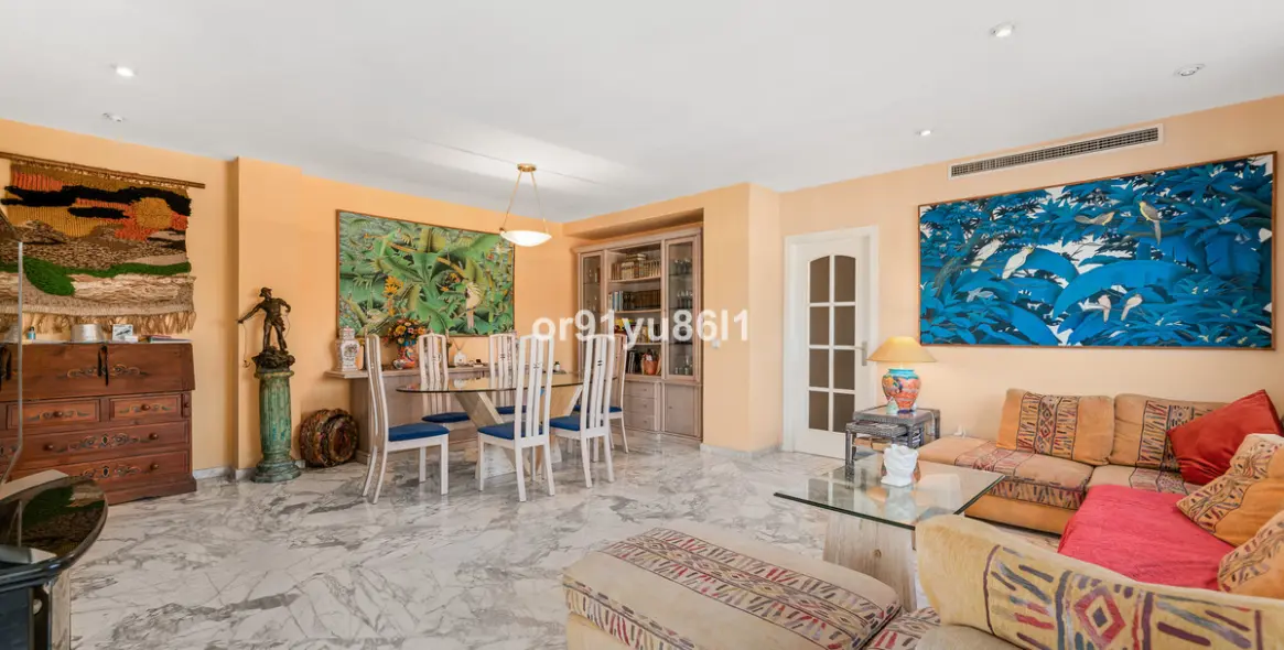 Продажа апартаментов на среднем этаже в Puerto Banús 8