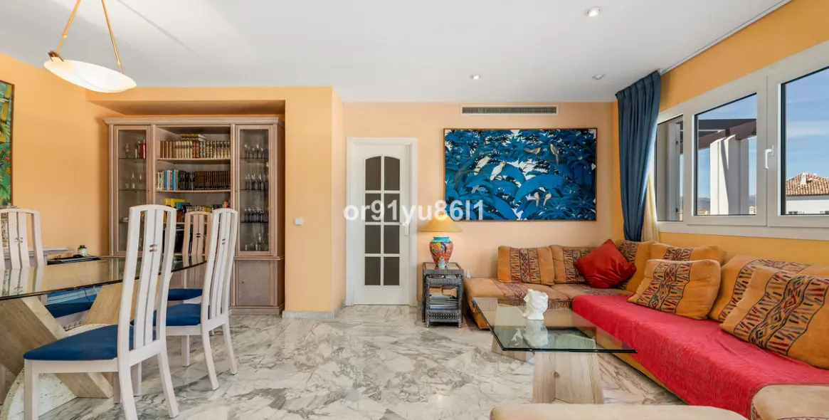 Продажа апартаментов на среднем этаже в Puerto Banús 9