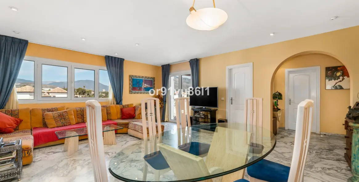 Продажа апартаментов на среднем этаже в Puerto Banús 10