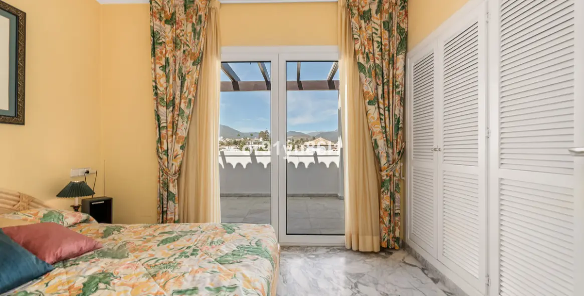 Продажа апартаментов на среднем этаже в Puerto Banús 14
