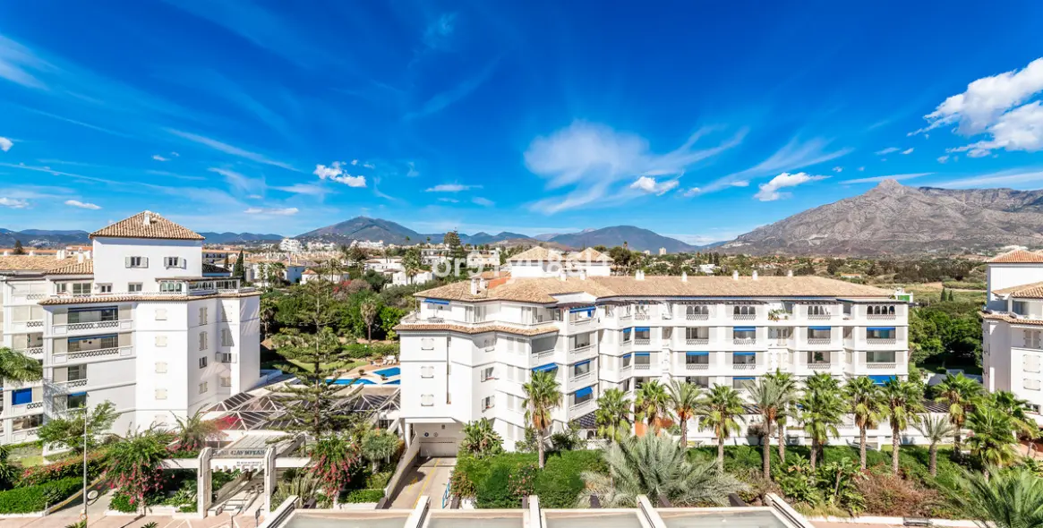 Продажа апартаментов на среднем этаже в Puerto Banús 25